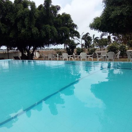 Onreech Hotel Seeduwa Luaran gambar