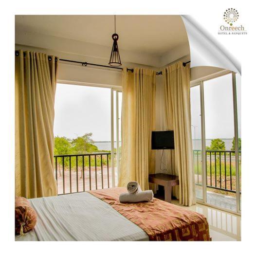 Onreech Hotel Seeduwa Luaran gambar
