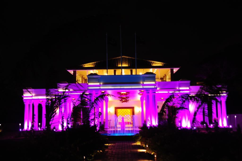 Onreech Hotel Seeduwa Luaran gambar