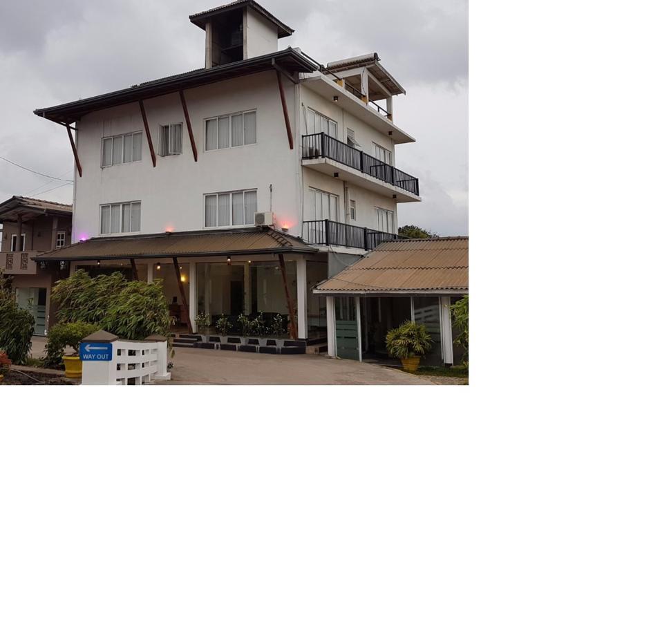 Onreech Hotel Seeduwa Luaran gambar